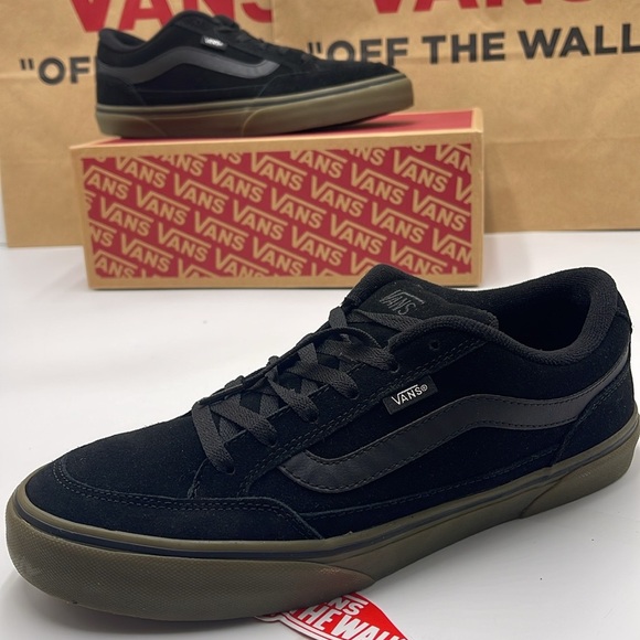 Vans Men’s Bearcat
Black/Dark Gum
VN000DT239L
Sneakers - Picture 8 of 16